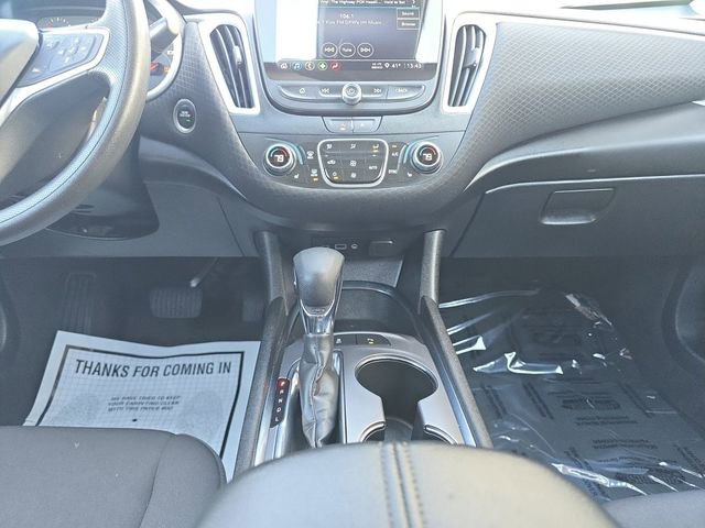 Used 2024 Chevrolet Malibu LT image 3