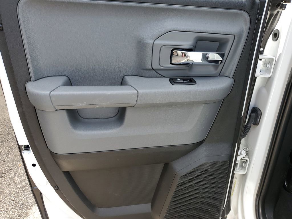 Used 2018 RAM 1500 Classic SLT image 16