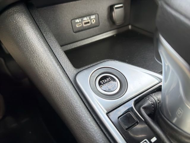 Used 2020 Nissan Sentra SV image 28