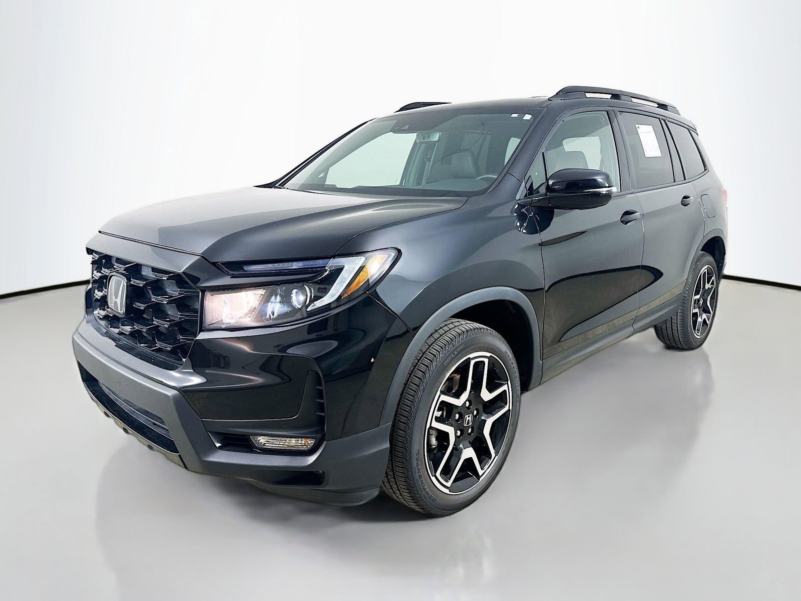 Used 2023 Honda Passport Elite image 1