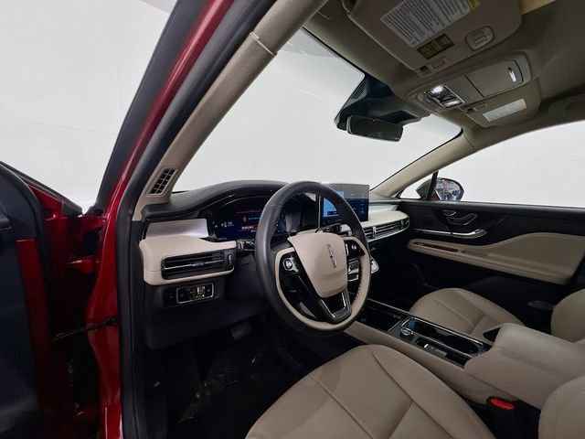 Used 2025 Lincoln Corsair AWD w/ Equipment Group 101A image 20