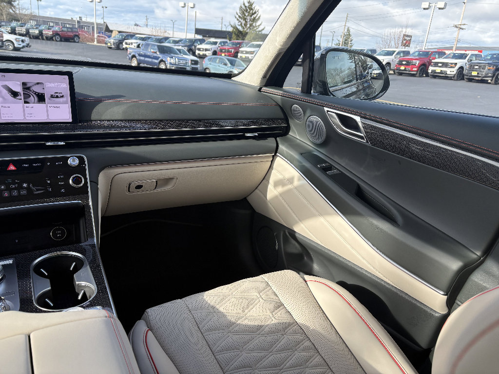 Used 2025 Genesis GV80 3.5T e-SC image 24