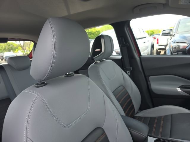 Used 2023 Nissan Kicks SR w/ SR Premium Package FWD image 9
