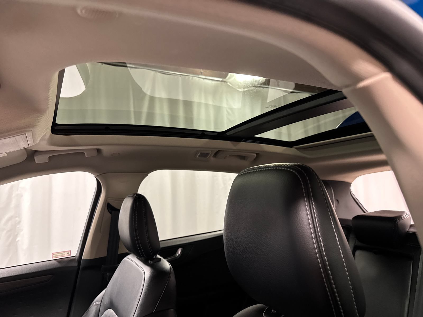 Used 2020 Ford Escape Titanium AWD/4WD image 26