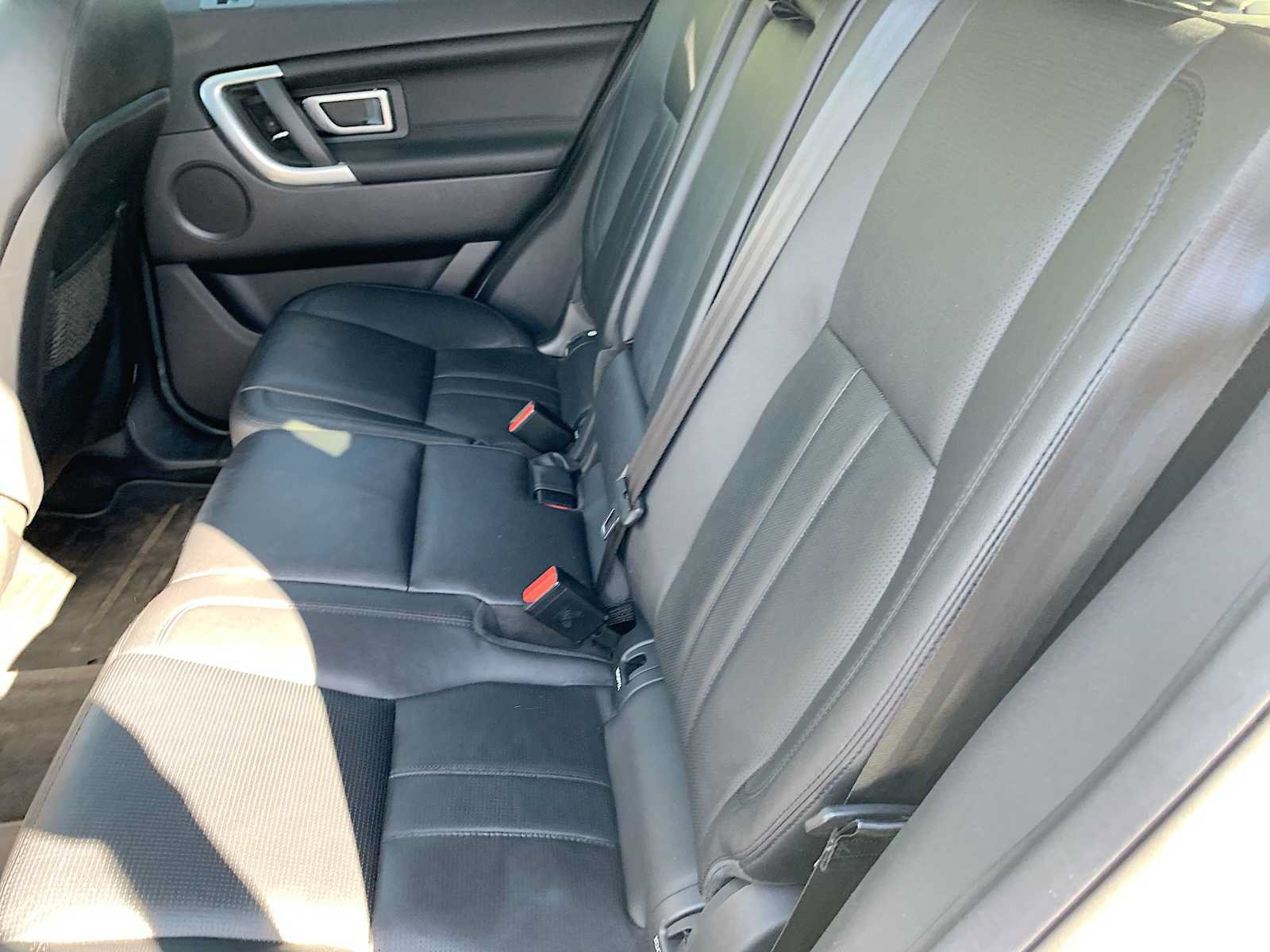 Used 2017 Land Rover Discovery Sport HSE AWD/4WD image 25
