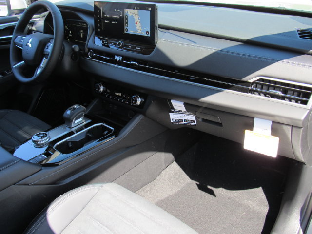 New 2026 Mitsubishi Outlander SE FWD image 12
