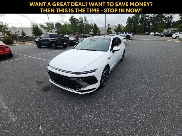 Used 2025 Hyundai Sonata SEL FWD image 4