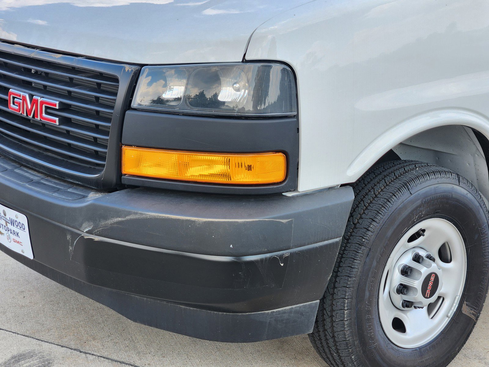 New 2025 GMC Savana 2500 Extended w/ Driver Convenience Package image 6