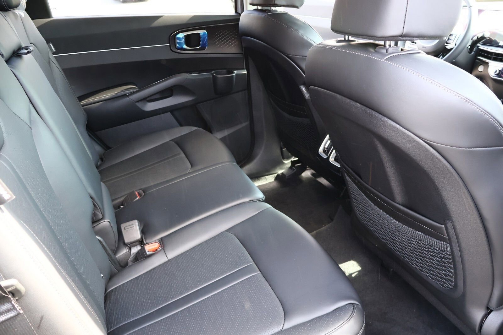 Used 2025 Kia Sorento S w/ Panoramic Sunroof Package FWD image 21
