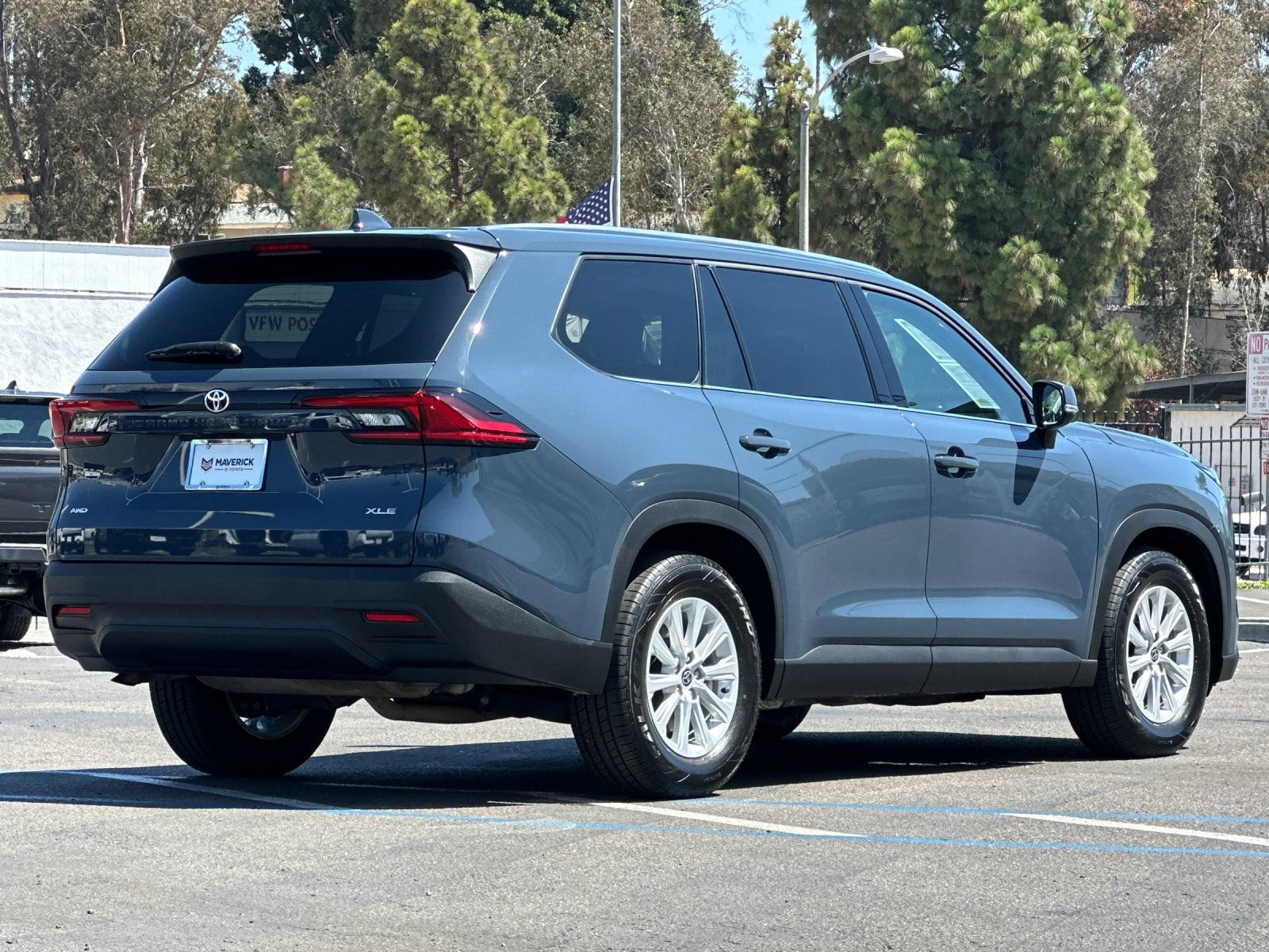 Used 2025 Toyota Grand Highlander AWD image 5
