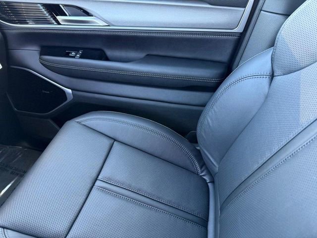 New 2025 Jeep Wagoneer L Series III image 28