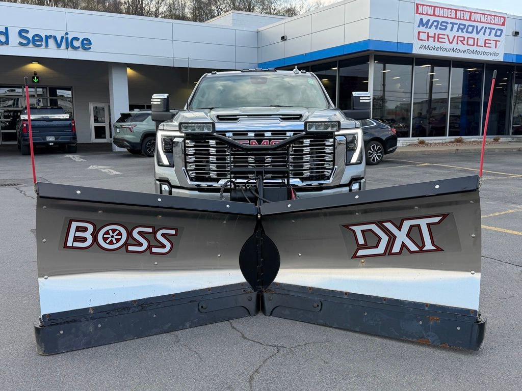 Used 2024 GMC Sierra 3500 Denali w/ Denali Reserve Package AWD/4WD image 5