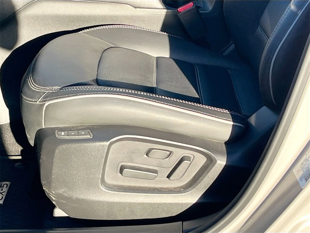 Used 2025 MAZDA CX-5 AWD 2.5 S w/ Preferred Package image 18