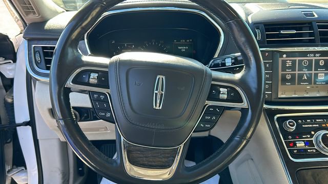 Used 2017 Lincoln Continental Reserve w/ Luxury Package image 19