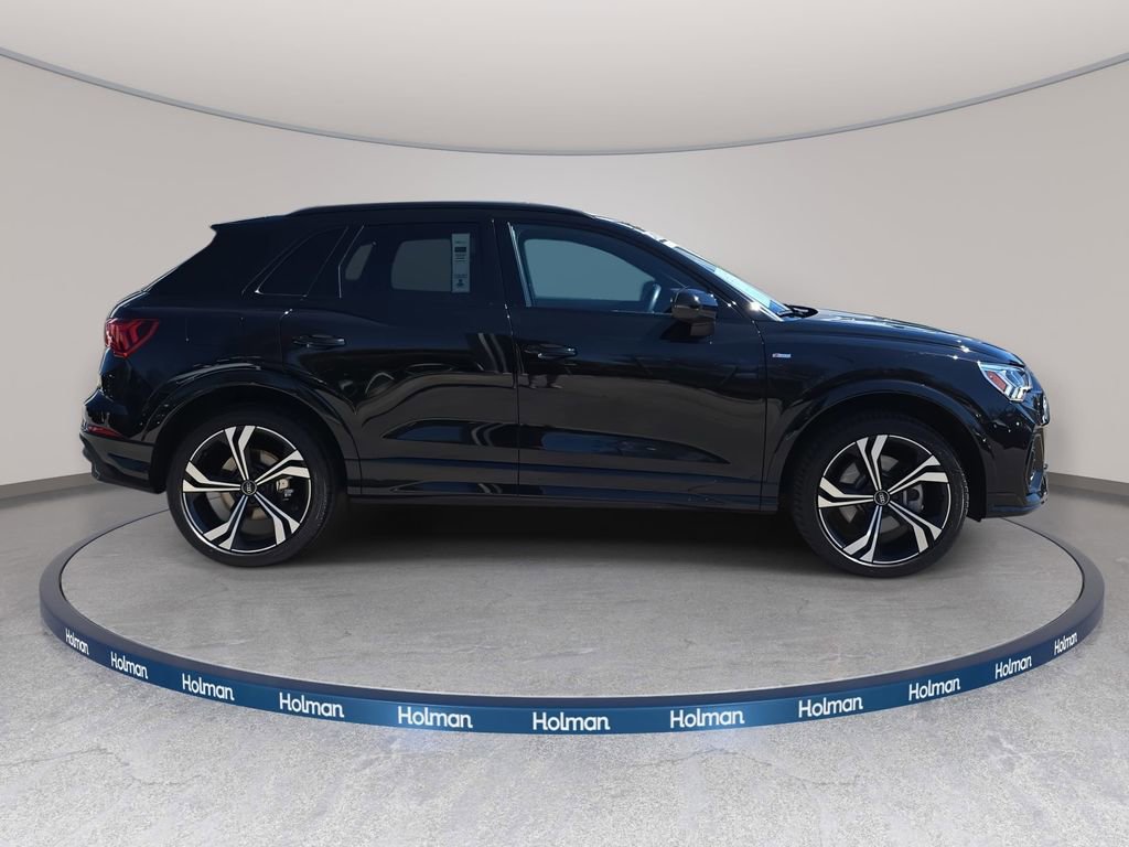 Certified 2024 Audi Q3 2.0T Premium Plus image 4