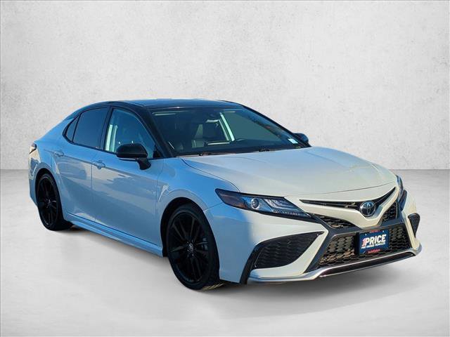Used 2023 Toyota Camry XSE FWD image 3