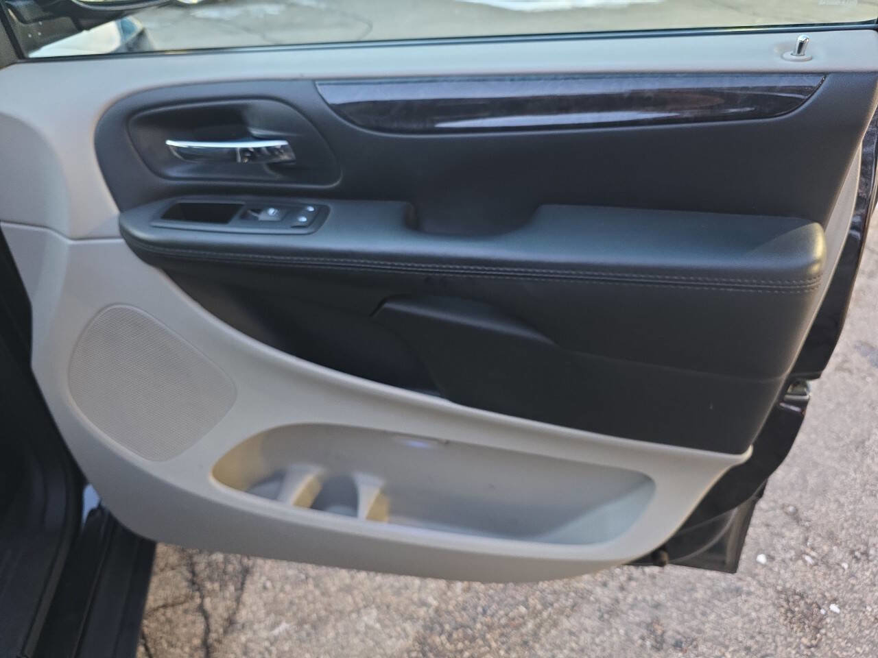 Used 2015 Dodge Grand Caravan SE w/ Quick Order Package 29E SE image 21