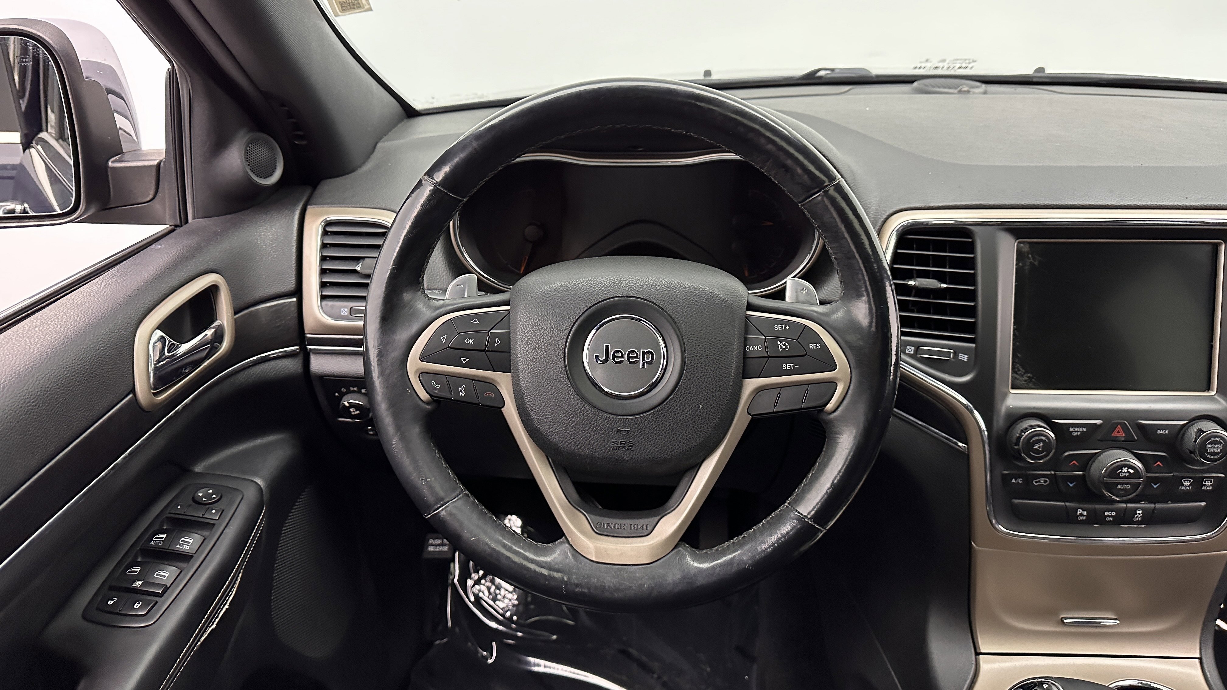 Used 2014 Jeep Grand Cherokee Limited RWD image 23