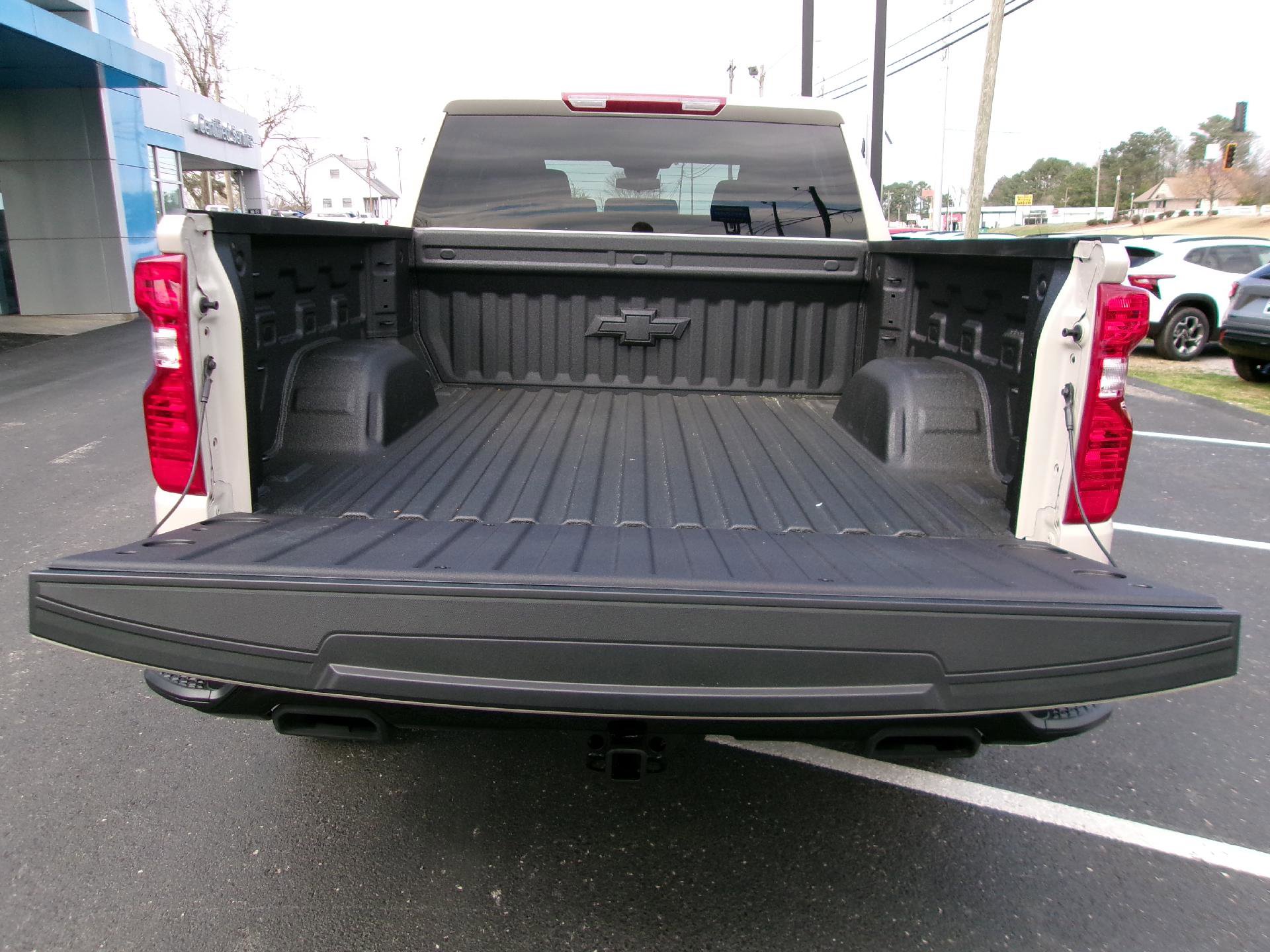 New 2026 Chevrolet Silverado 1500 Custom Trail Boss w/ Dark Appearance Package image 5