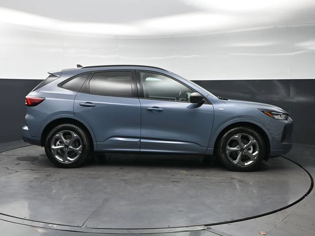 Used 2023 Ford Escape ST-Line w/ Equipment Group 301A FWD image 4