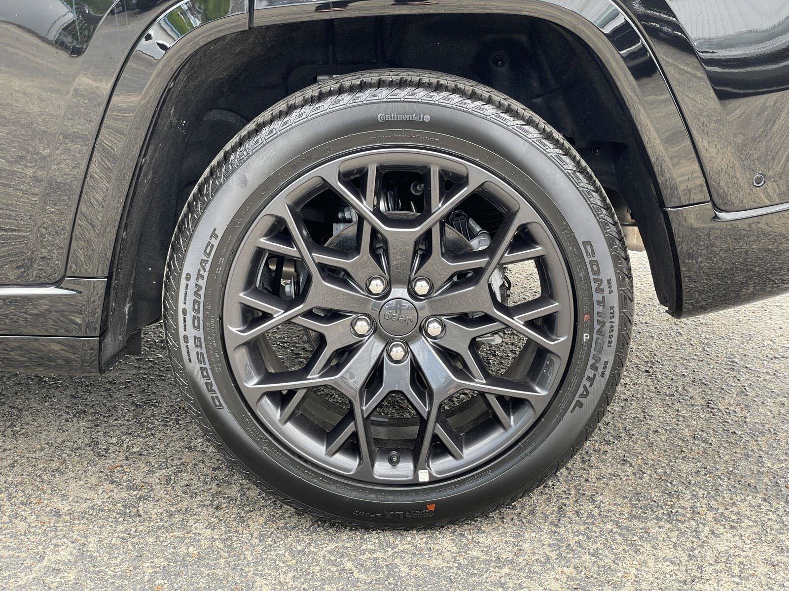 Used 2025 Jeep Grand Cherokee Summit w/ Adv Protech Group IV AWD/4WD image 56