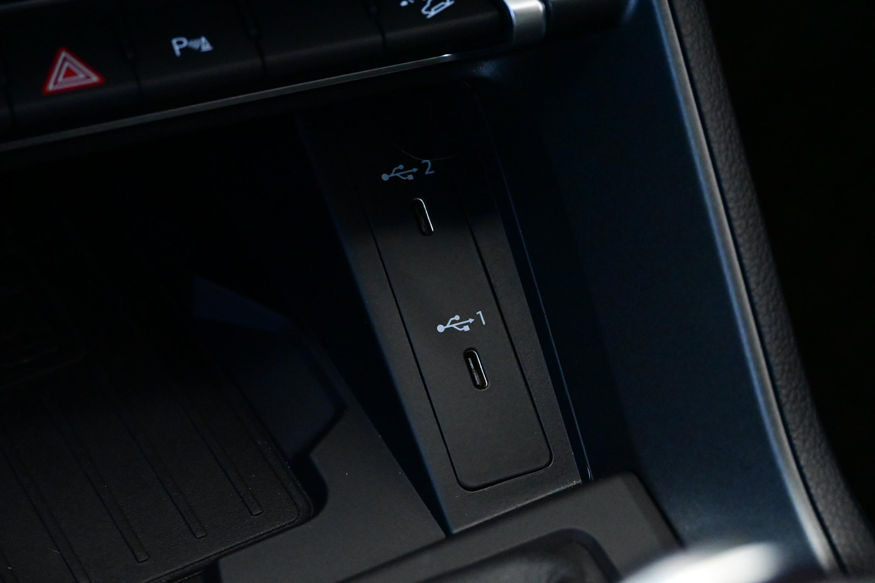 Used 2024 Audi Q3 2.0T Premium Plus image 22