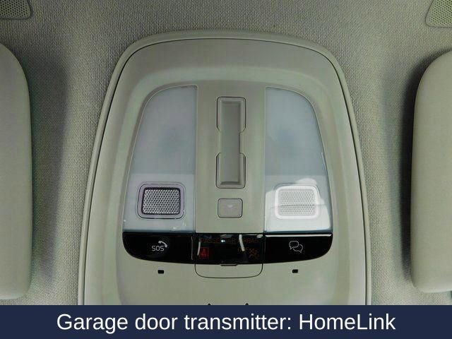 New 2025 Volvo XC40 B5 Ultra w/ Protection Package image 29