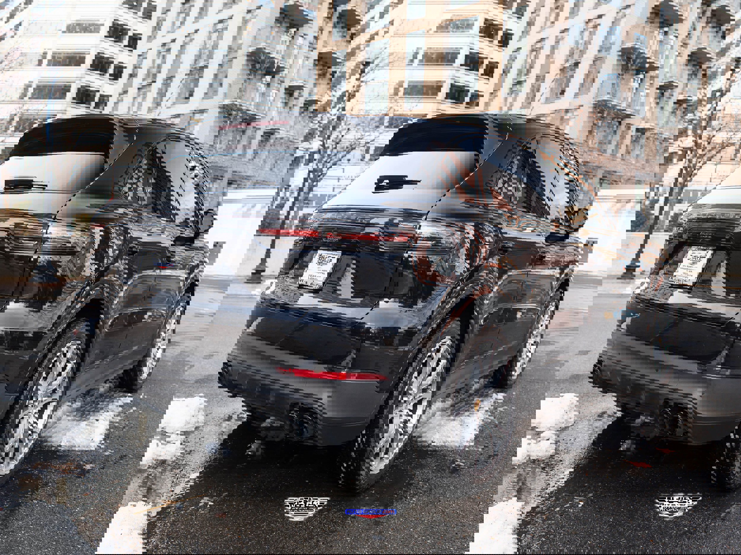 Used 2022 Porsche Cayenne Platinum Edition image 7