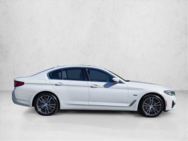 Used 2023 BMW 530e w/ Premium Package RWD image 4