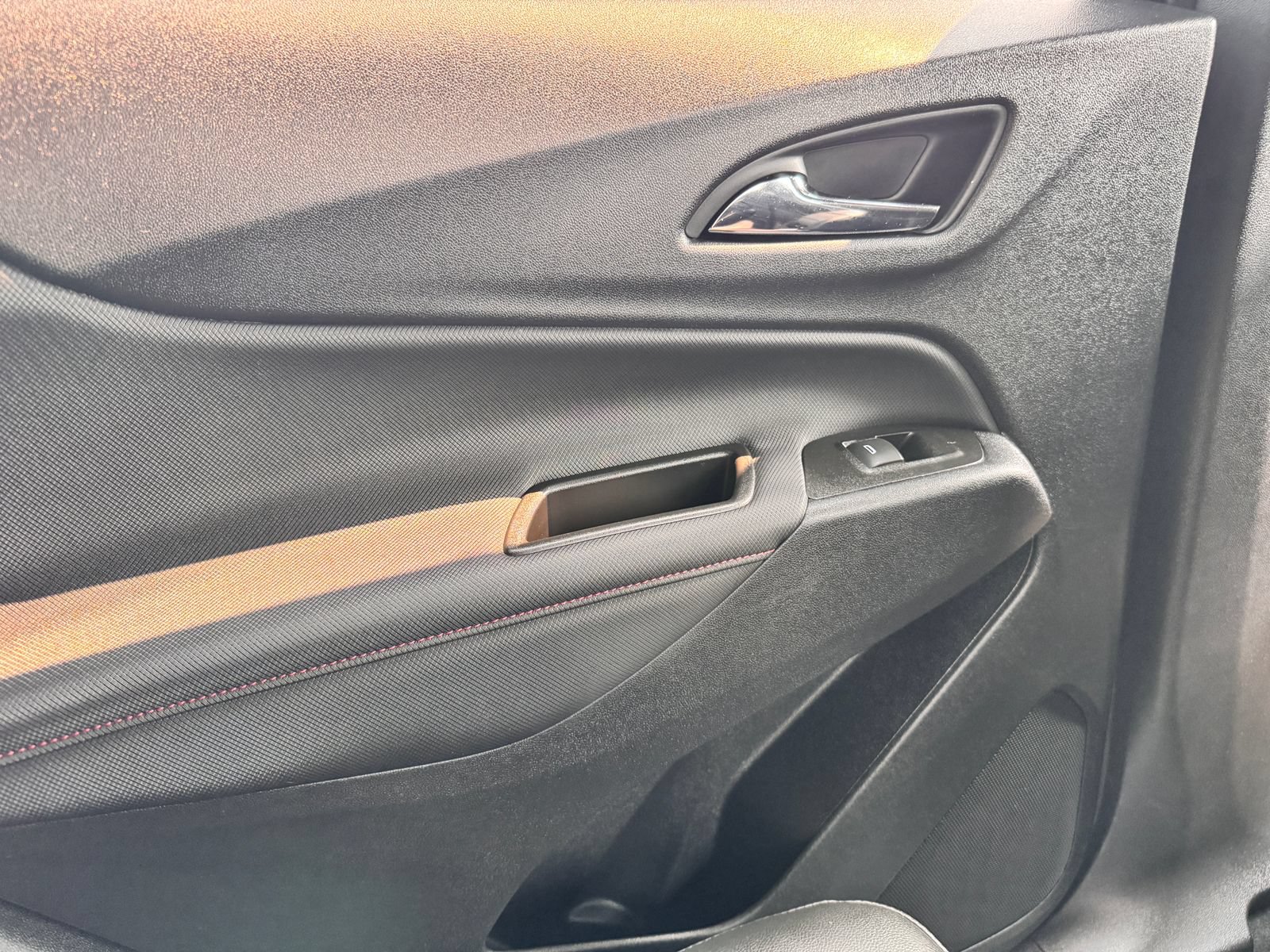 Used 2023 Chevrolet Equinox RS w/ RS Leather Package FWD image 30
