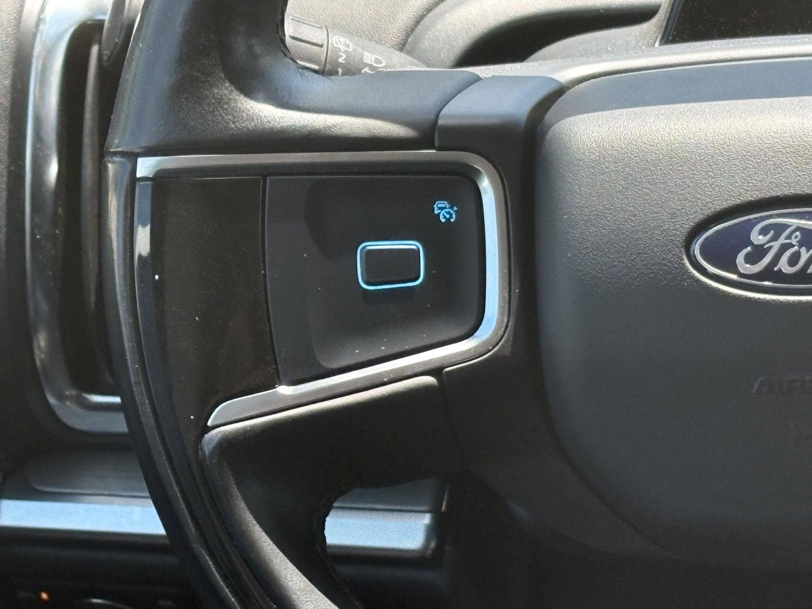 Used 2025 Ford Expedition Platinum AWD/4WD image 10