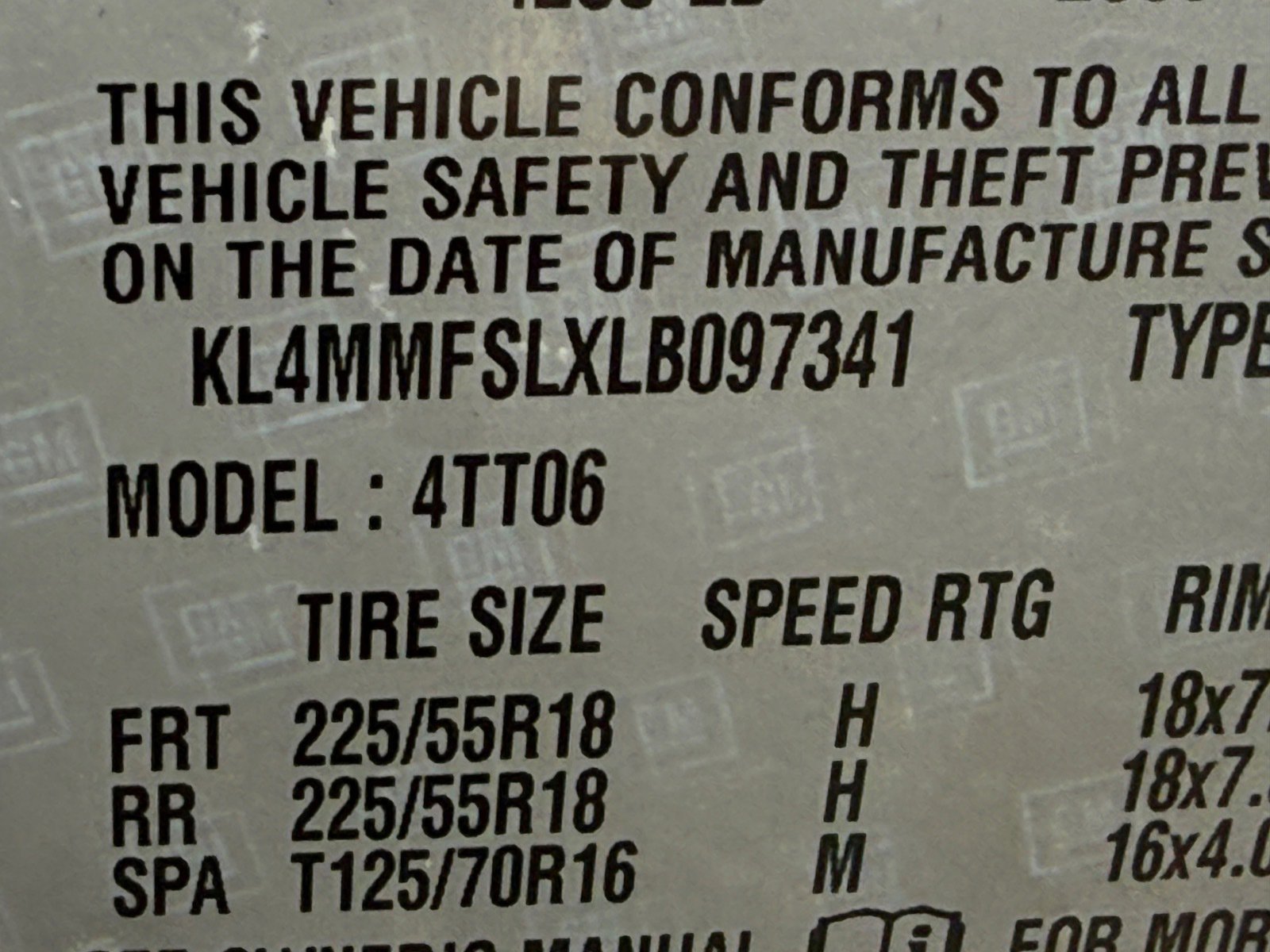 Used 2020 Buick Encore GX Essence w/ Advanced Technology Package image 31