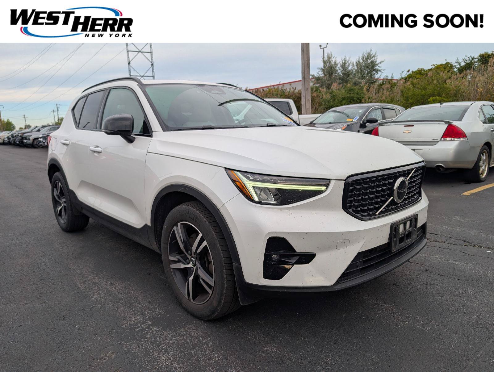 Used 2023 Volvo XC40 B5 Plus w/ Climate Package
