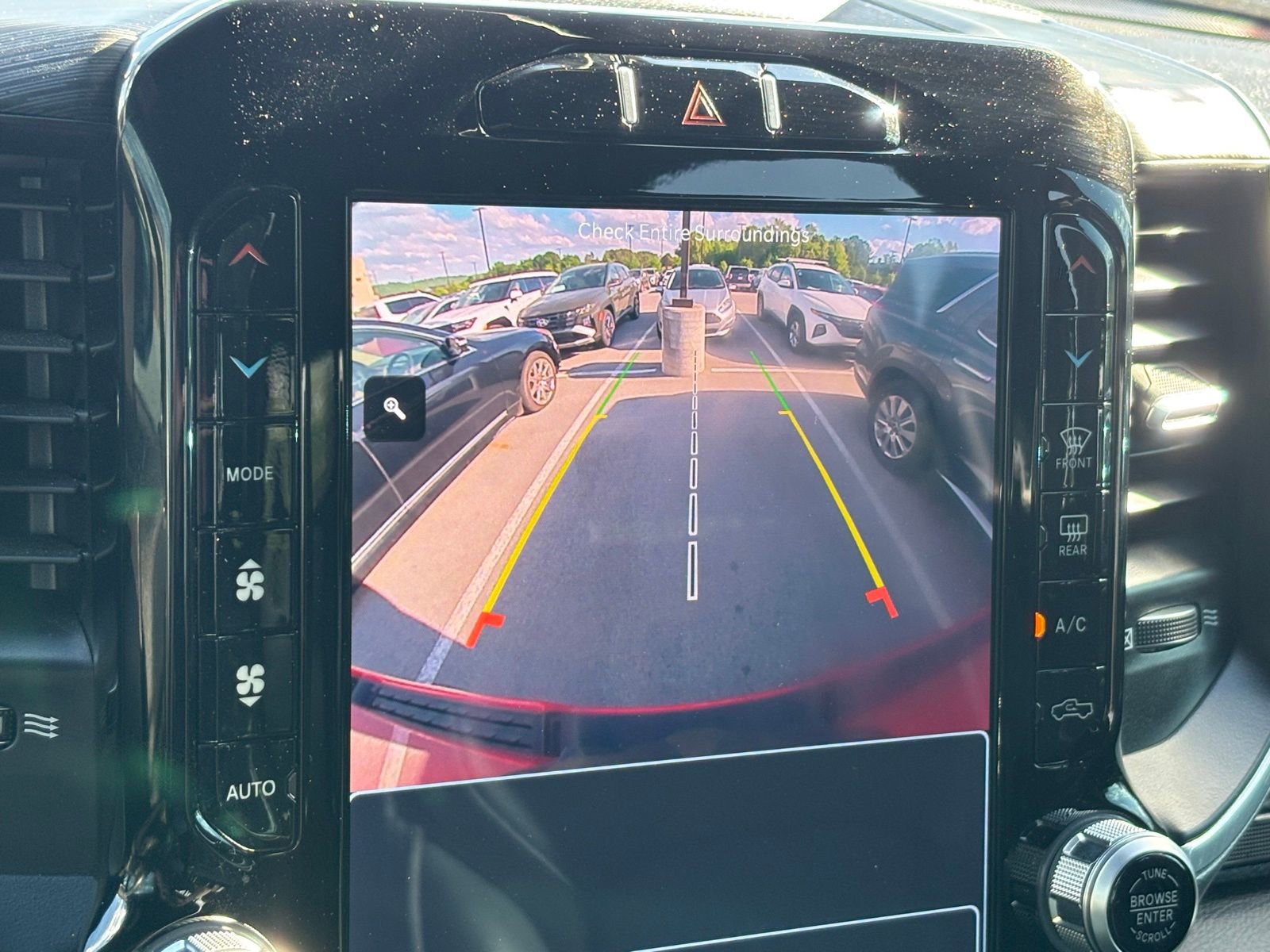 Used 2023 RAM 1500 Laramie AWD/4WD image 13