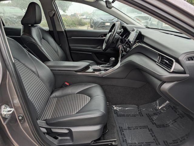 Used 2023 Toyota Camry SE FWD image 29