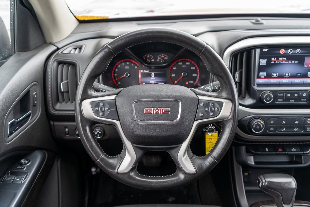 Used 2015 GMC Canyon SLE image 14