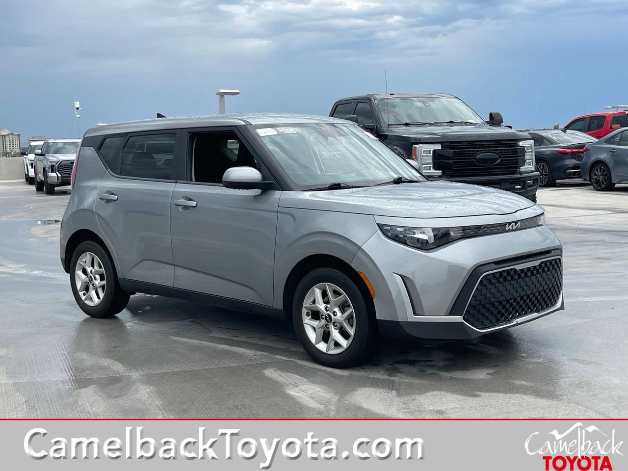 Used 2024 Kia Soul LX w/ Option Group 015 FWD image 1
