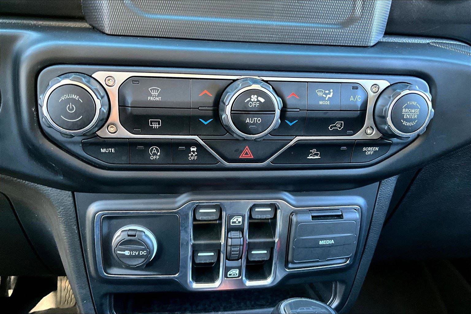 Used 2022 Jeep Gladiator Sport image 32