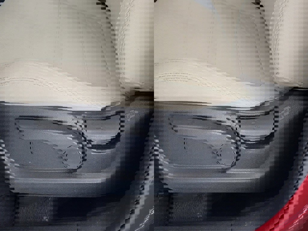 Used 2019 Kia Sorento LX image 17