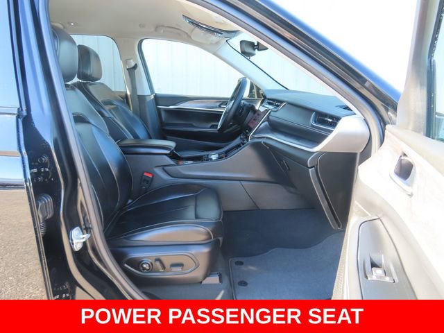 Used 2023 Jeep Grand Cherokee Limited w/ Trailer Tow Prep Group (B) AWD/4WD image 26