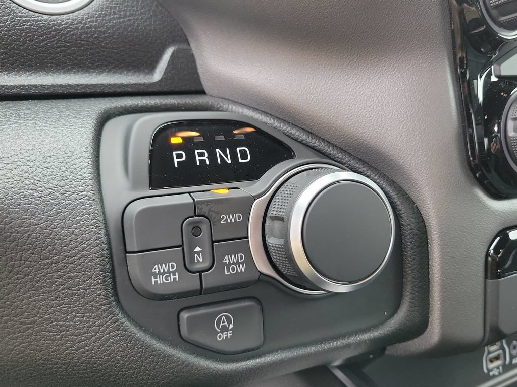 New 2026 RAM 1500 Express AWD/4WD image 21