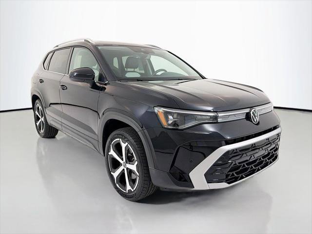 Used 2025 Volkswagen Taos SEL AWD/4WD image 1