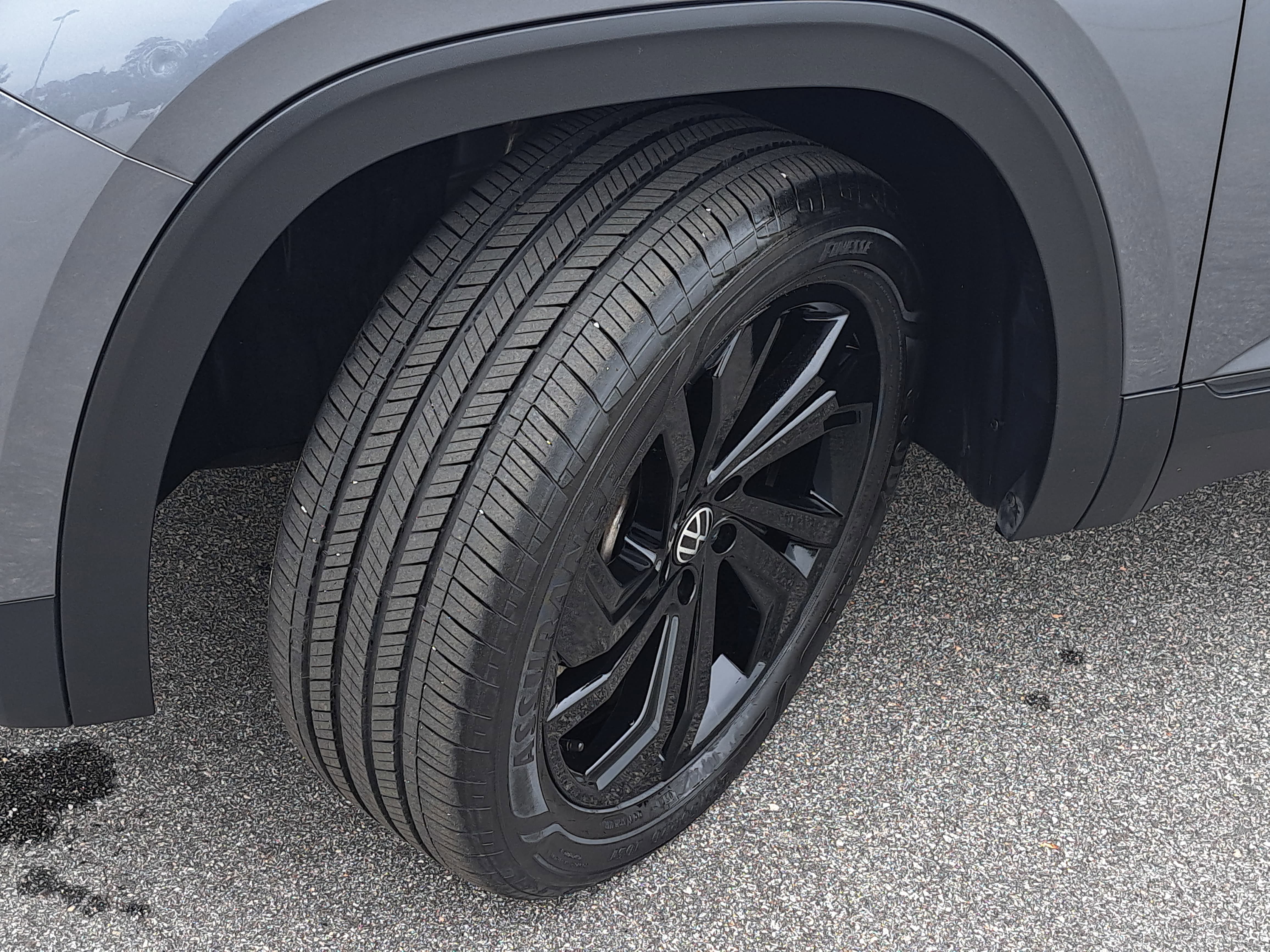 Certified 2023 Volkswagen Atlas SE w/ Black Wheel Package AWD/4WD image 31
