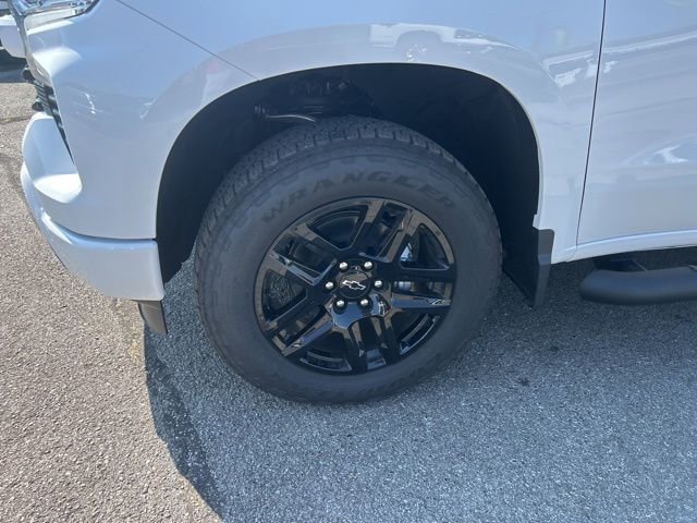 New 2026 Chevrolet Silverado 1500 RST w/ LPO, Dark Essentials Package AWD/4WD image 10