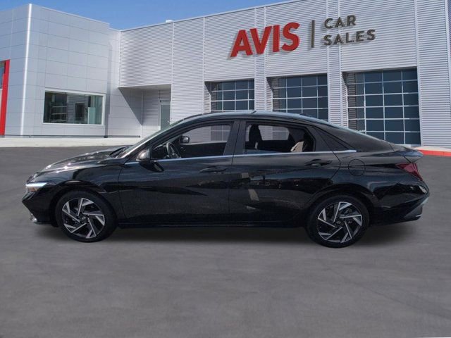 Used 2025 Hyundai Elantra SEL FWD image 10