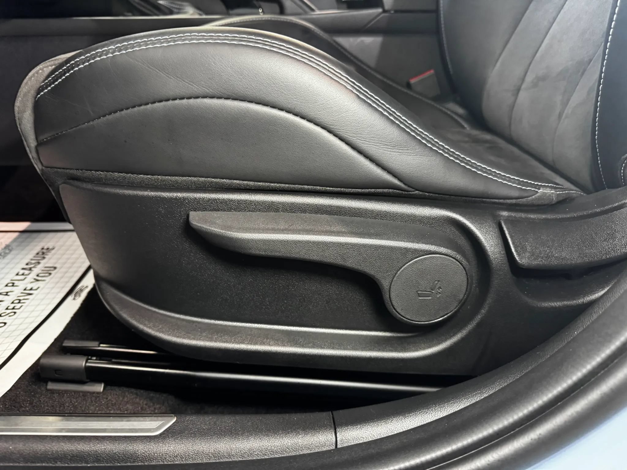 Used 2022 Hyundai Elantra N FWD image 11