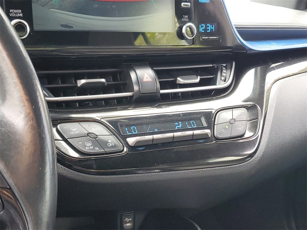 Used 2019 Toyota C-HR XLE image 27