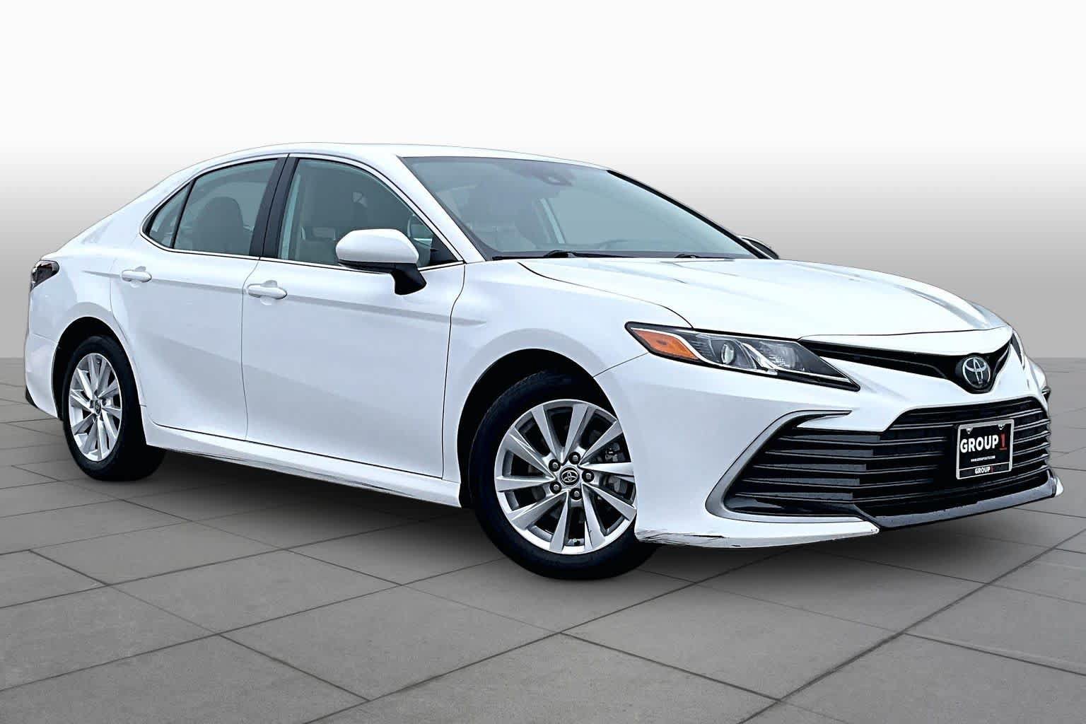 Used 2024 Toyota Camry LE FWD image 3