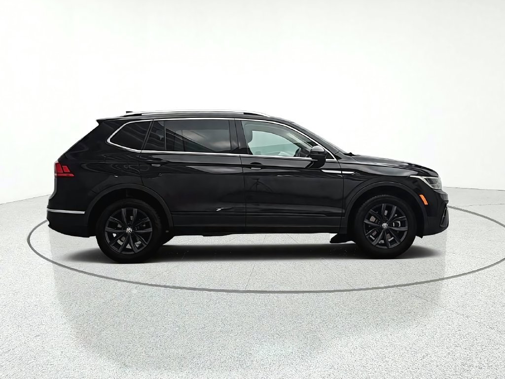 Used 2024 Volkswagen Tiguan SE AWD/4WD image 7