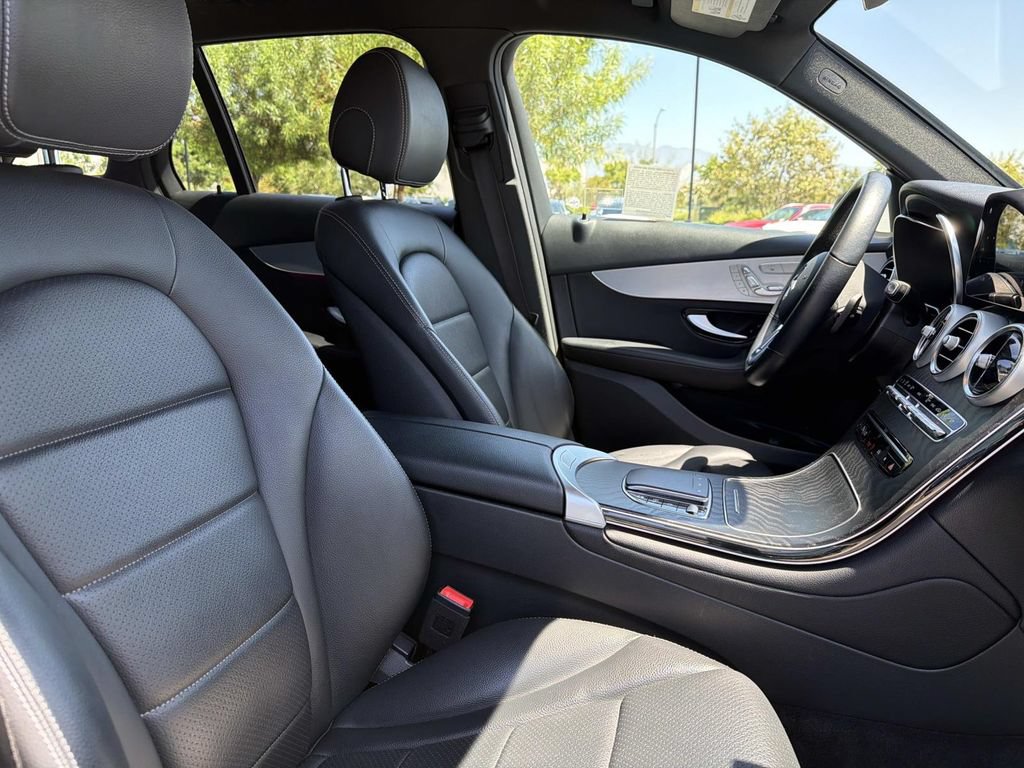 Used 2022 Mercedes-Benz GLC 300 image 19